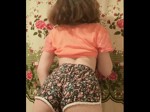 ❤️ Jeune fille sexy se déshabillant devant la caméra. Porno de qualité at us fr.kutjeporno.ru ❌❤