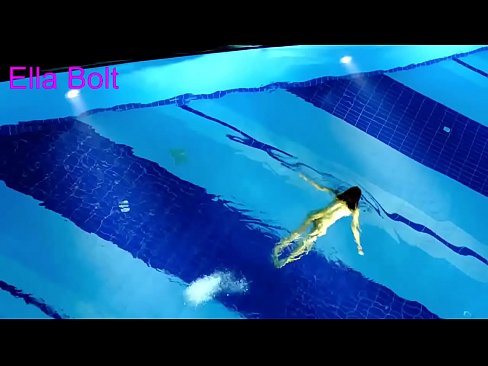 ❤️ Je ne peux pas m'arrêter de regarder, jeune blonde prise en train de nager nue dans la piscine de la station ELLA BOLT. Porno de qualité at us fr.kutjeporno.ru ❌❤
