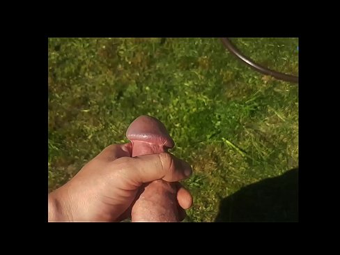❤️ Une chaudasse se fait baiser la chatte rose et jouit avec une giclée dans un jardin d'été... Porno de qualité at us fr.kutjeporno.ru ❌❤